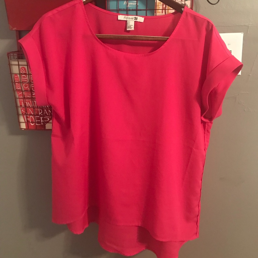 Fuchsia short sleeved 👚